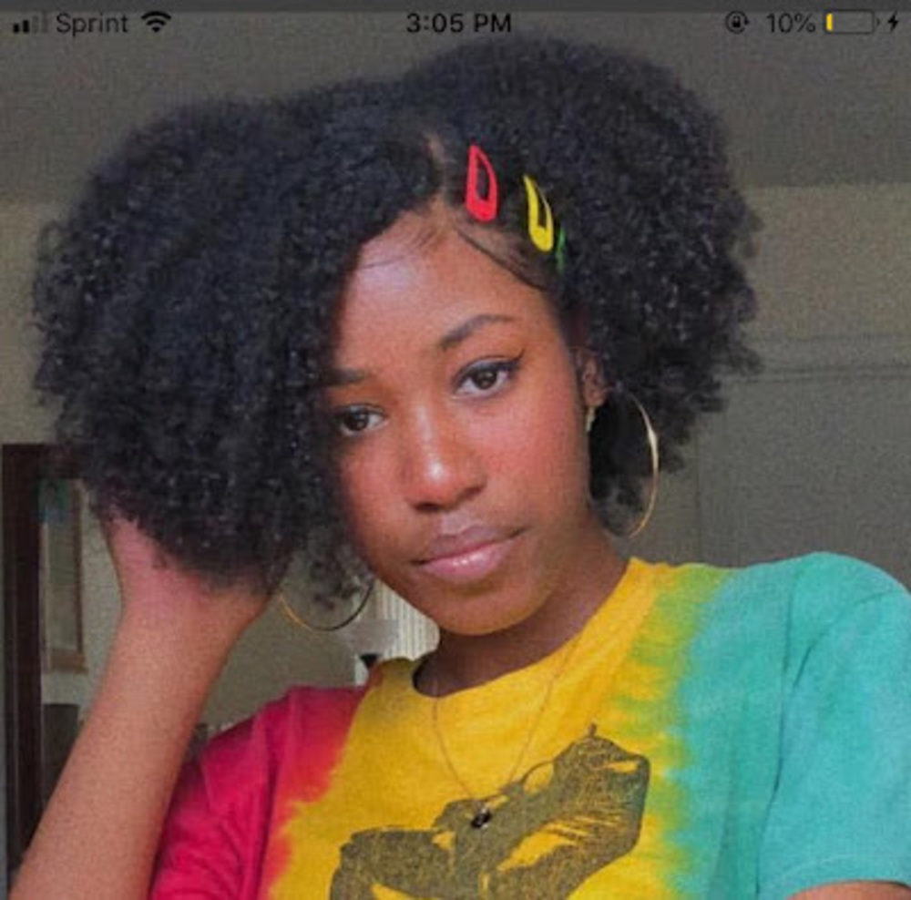 Meet your Posher, Safia
